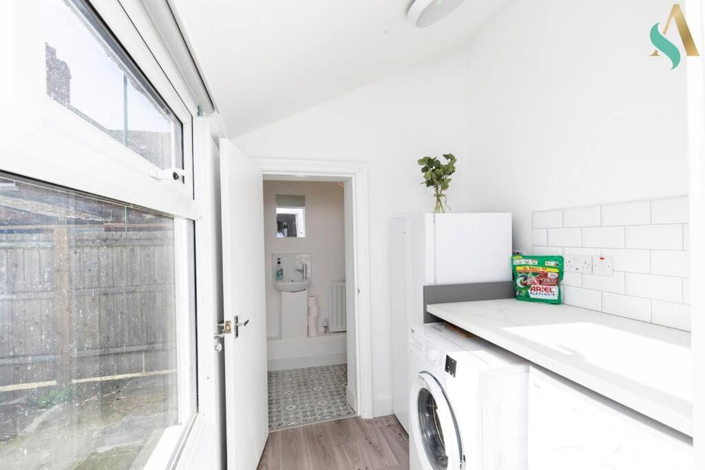 5 Double Bedrooms With Ensuites - Teesside House Tsac Redcar Exterior photo